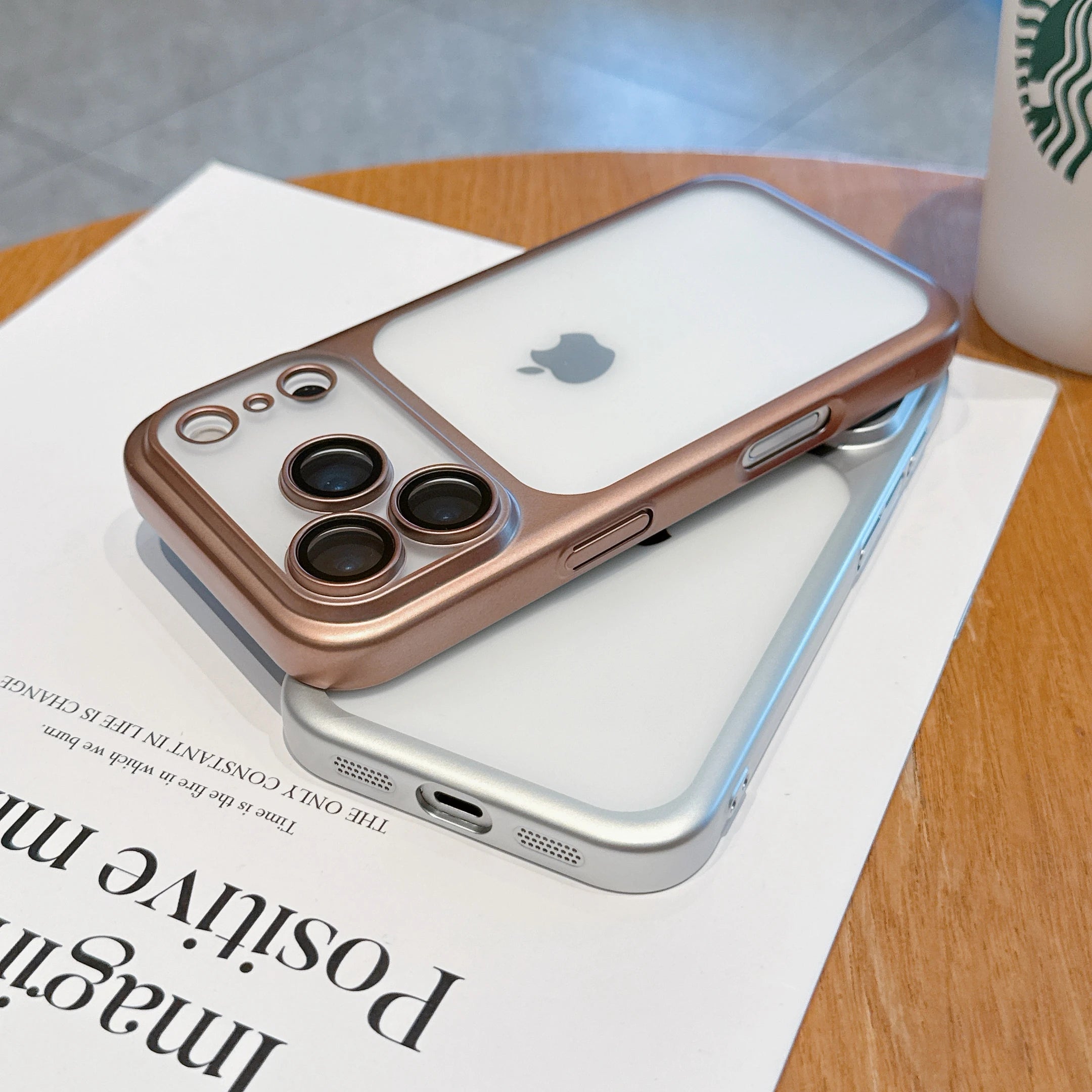 Husă iPhone 17 transparentă